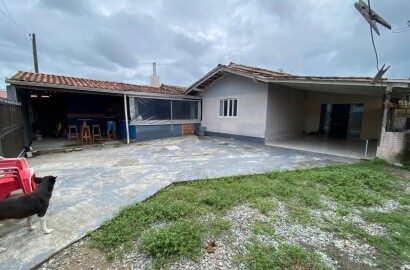 Casa no Centro de Balneario Barra do Sul