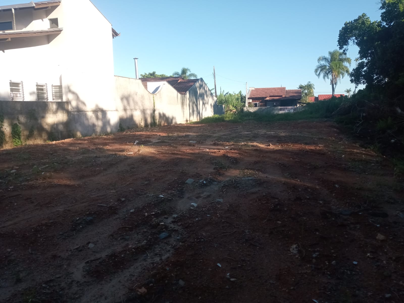 Terreno no Bairro Costeira 400 metros da Lagoa