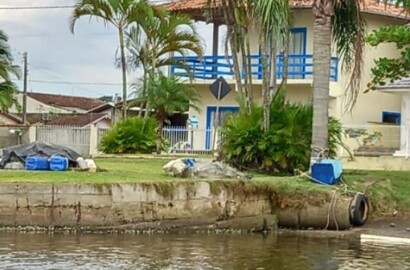 Sobrado Frente Lagoa  Maria Fernanda-Balneária Barra do Sul