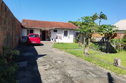 Casa em  Alvenária-Região Central-Balneário Barra do Sul-SC
