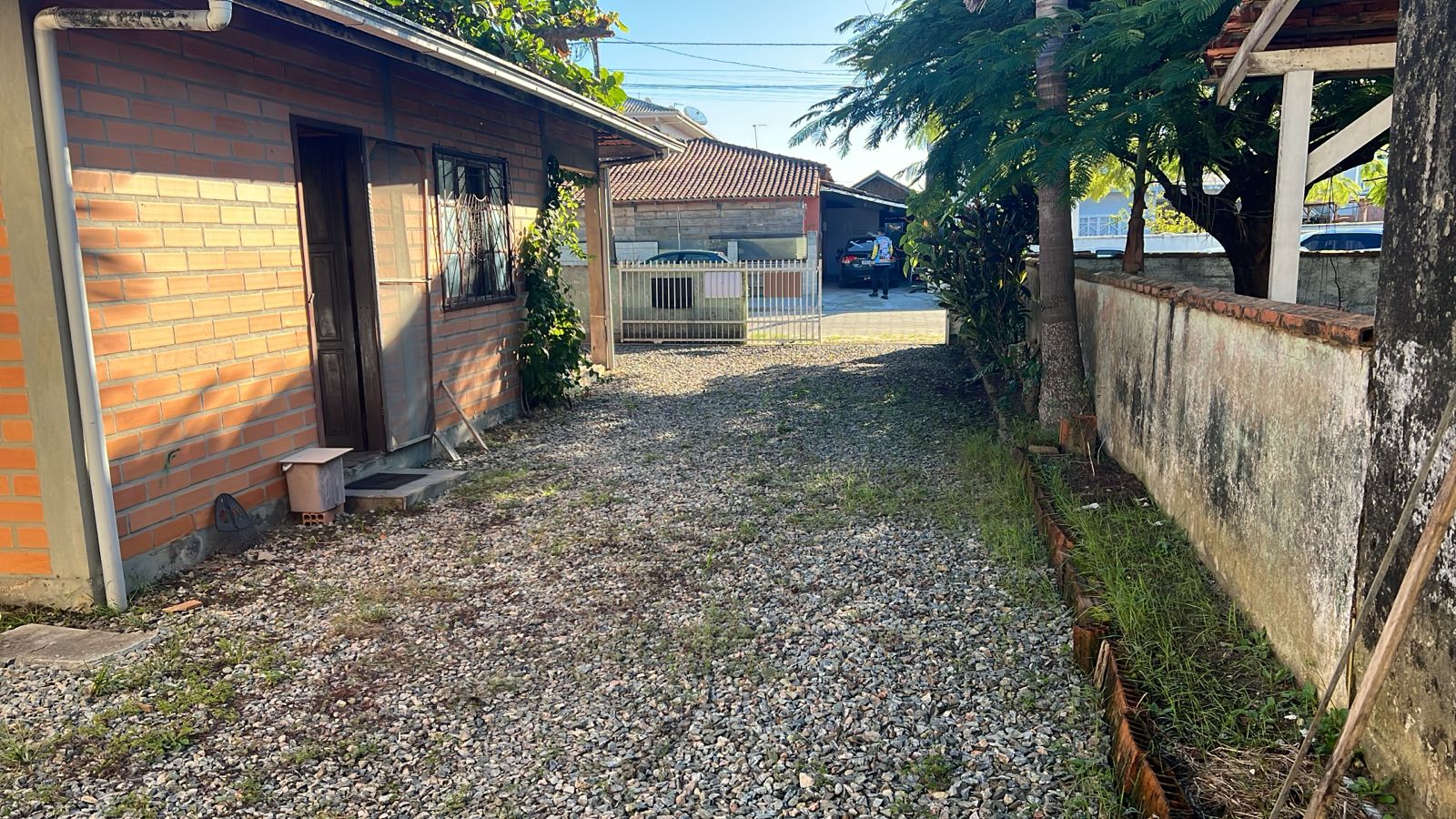 Casa em Alvenaria+Sobrado em Alvenaria-Centro-Balneário Barra do Sul-SC