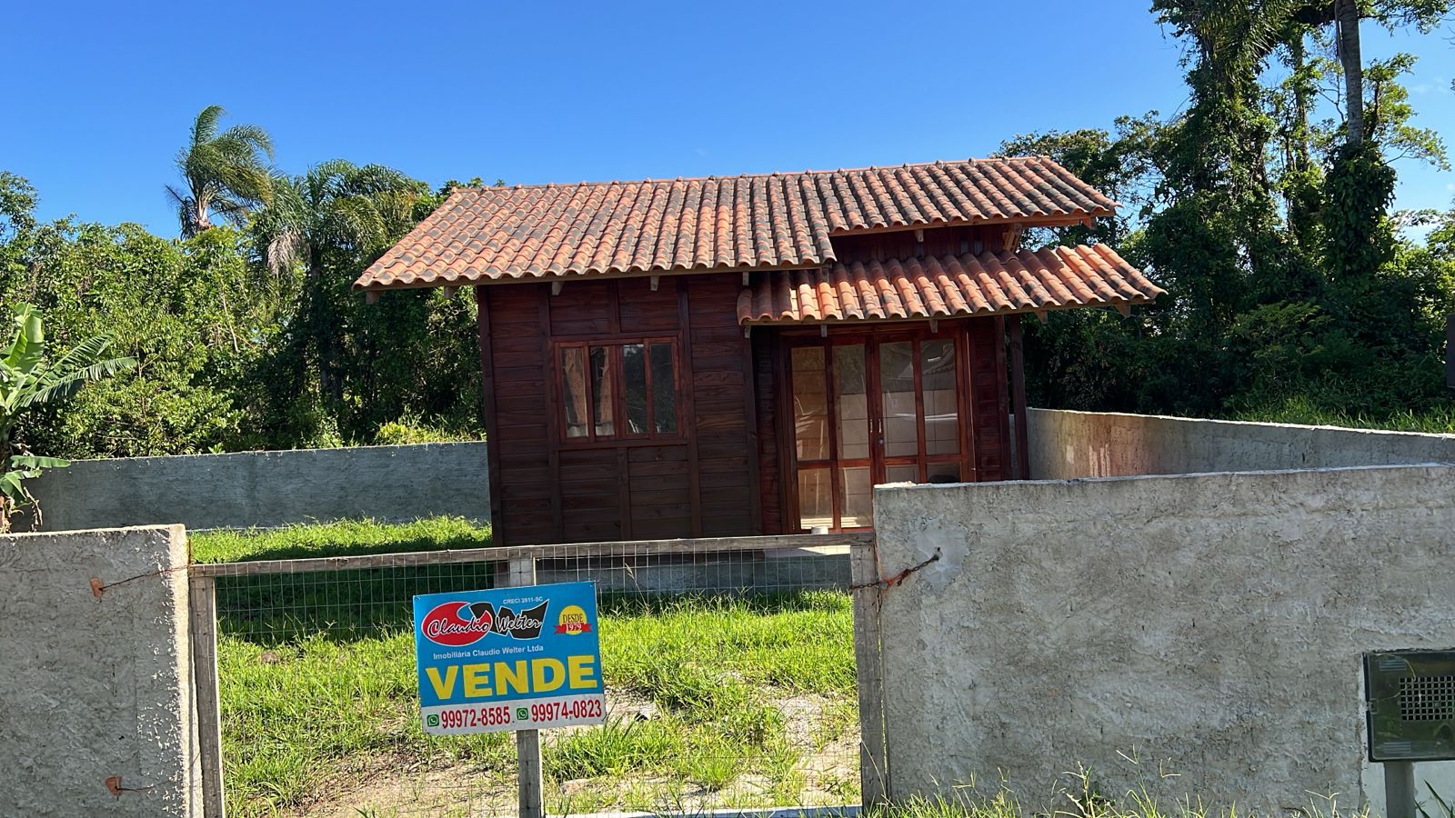 Casa Pré -Fabricada na Costeira-Balneário Barra do sul-SC