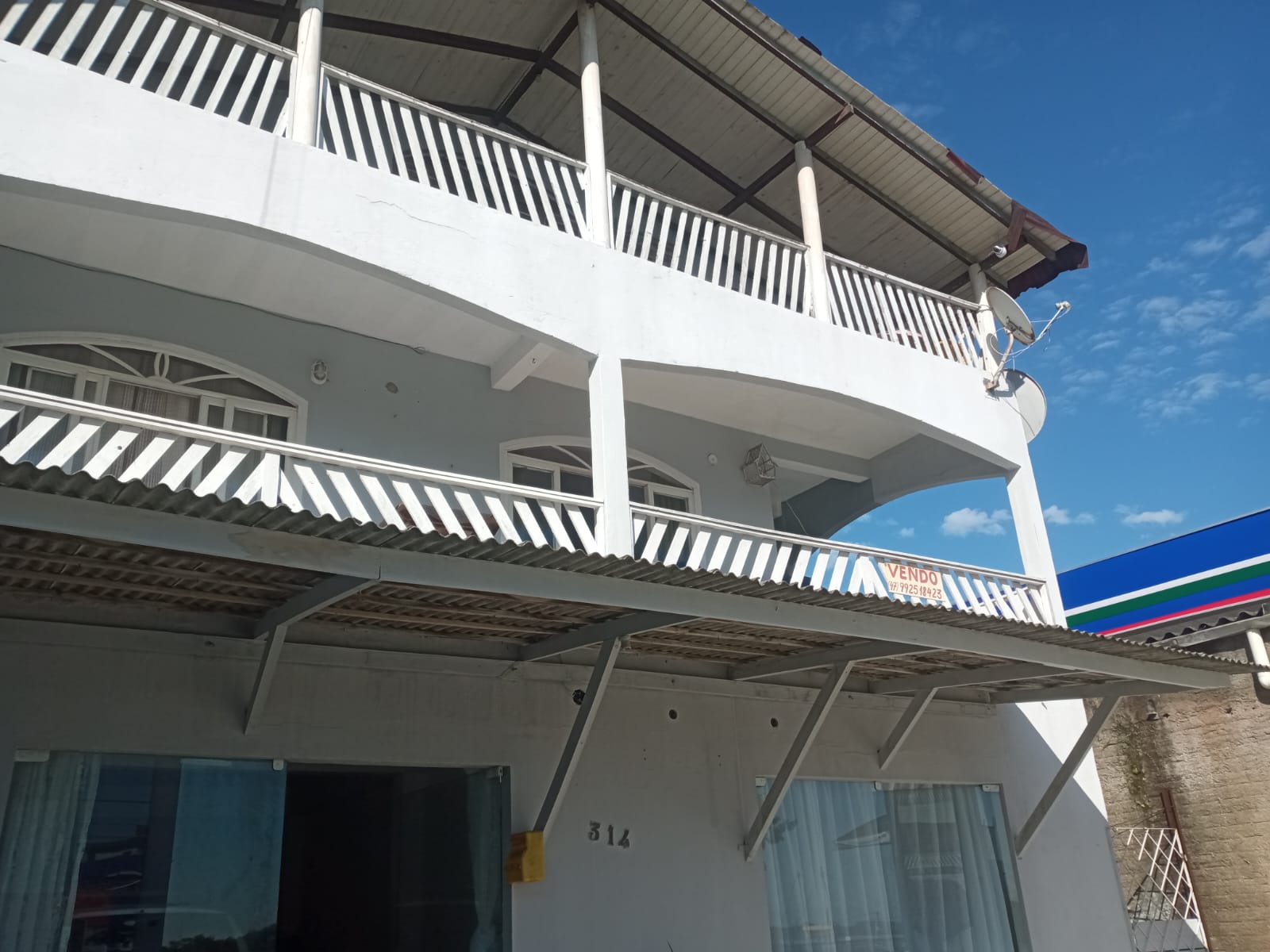 Sobrado no Centro-Balneário Barra do Sul-SC