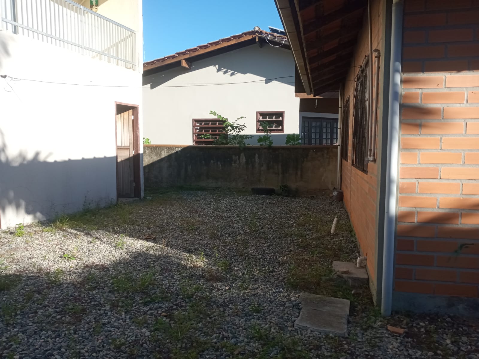 Casa em Alvenaria+Sobrado em Alvenaria-Centro-Balneário Barra do Sul-SC