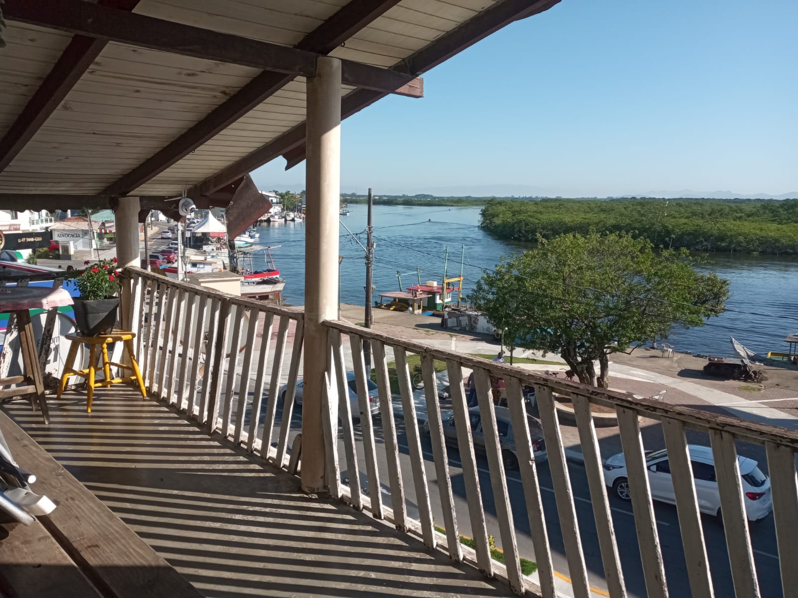 Sobrado no Centro-Balneário Barra do Sul-SC