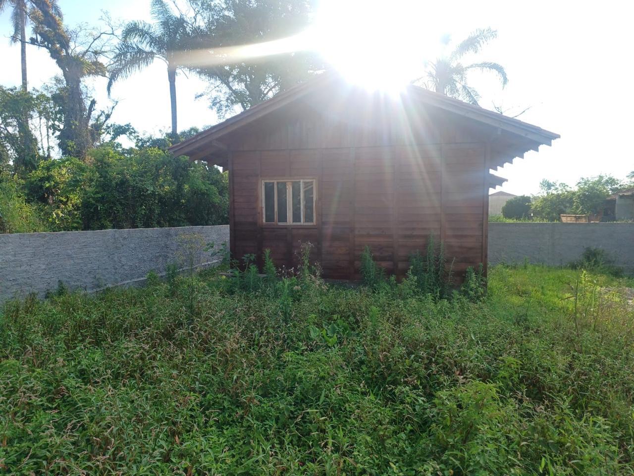 Casa Pré -Fabricada na Costeira-Balneário Barra do sul-SC
