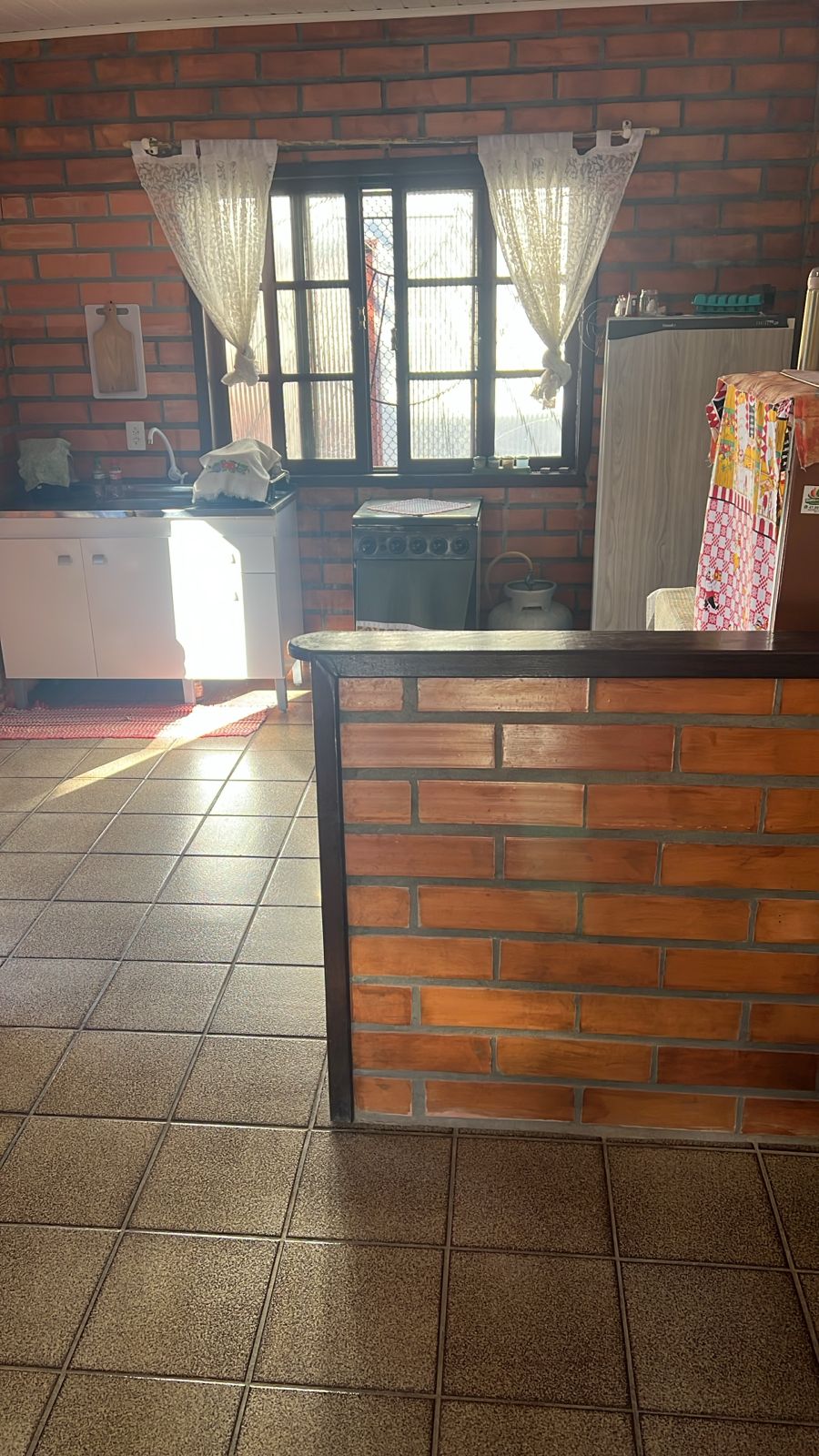 Casa em Alvenaria+Sobrado em Alvenaria-Centro-Balneário Barra do Sul-SC