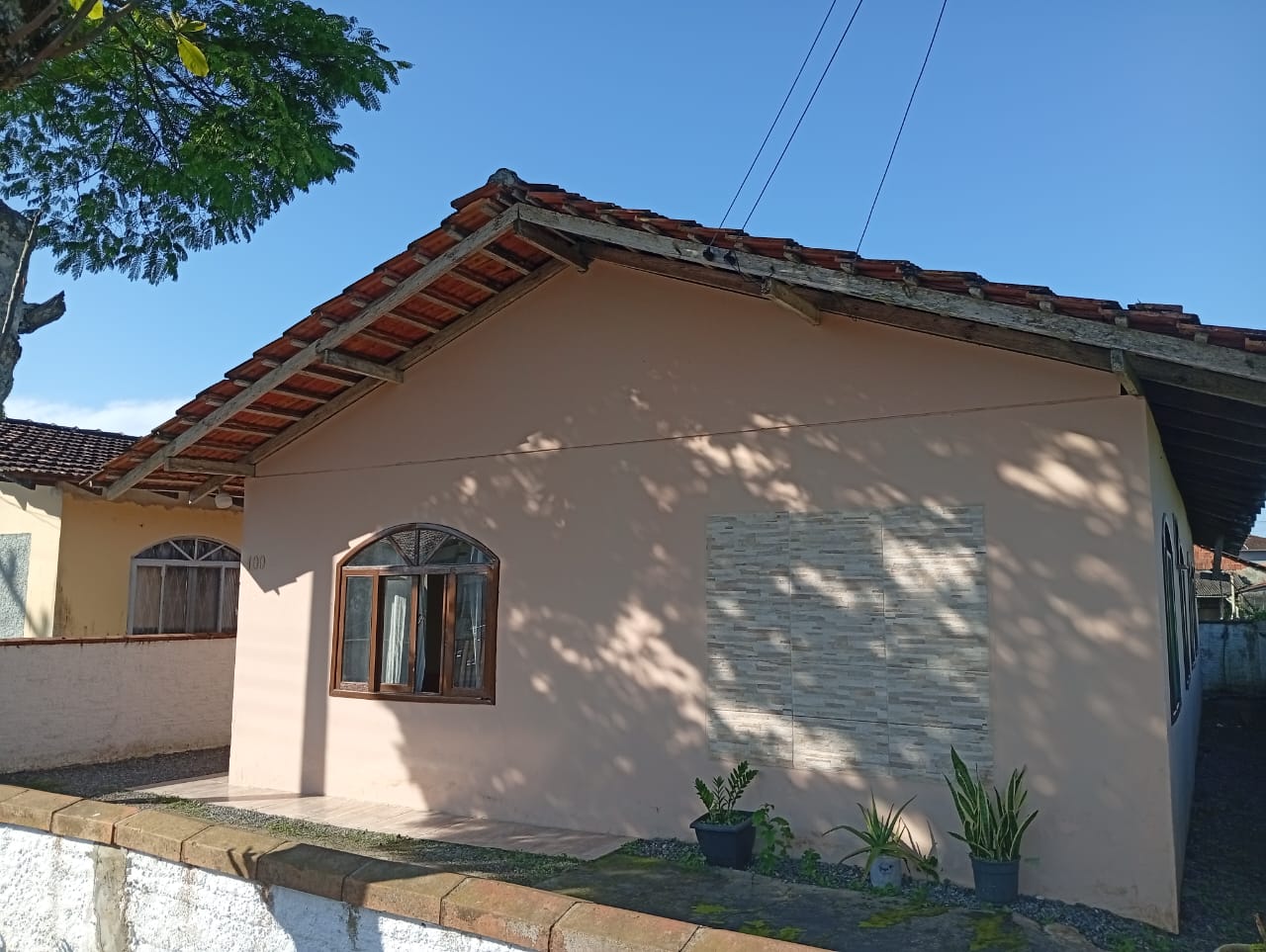 Casa no Bairro Costeira-Região da Lagoa-Balneário Barra do Sul